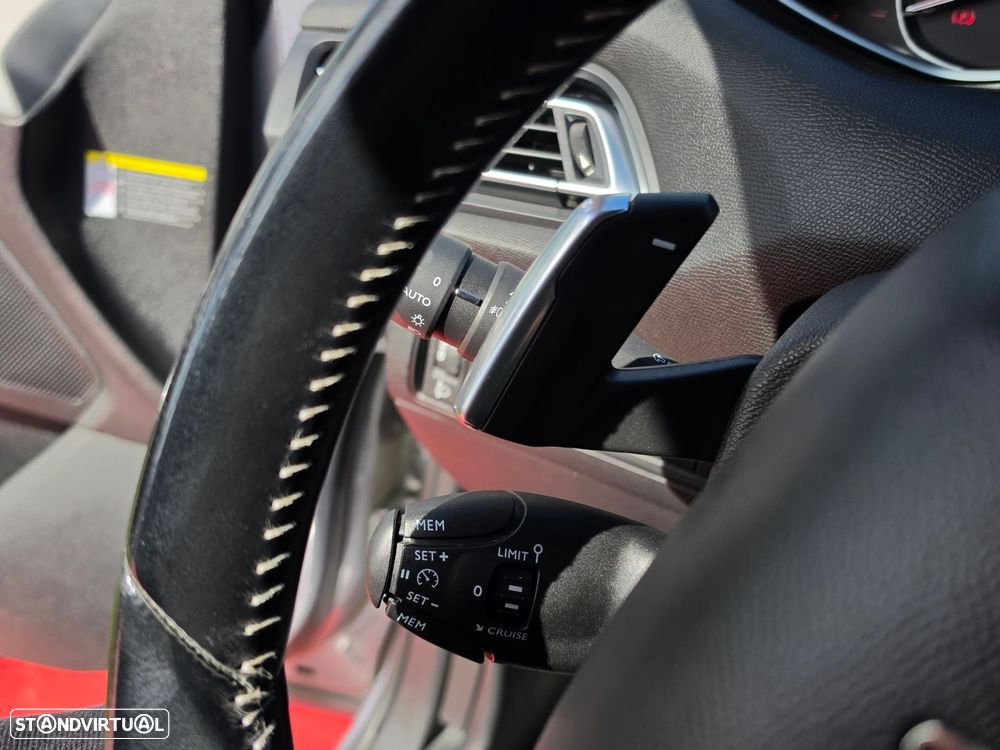 Peugeot 308 1.5 BlueHDi Allure EAT8 - 14
