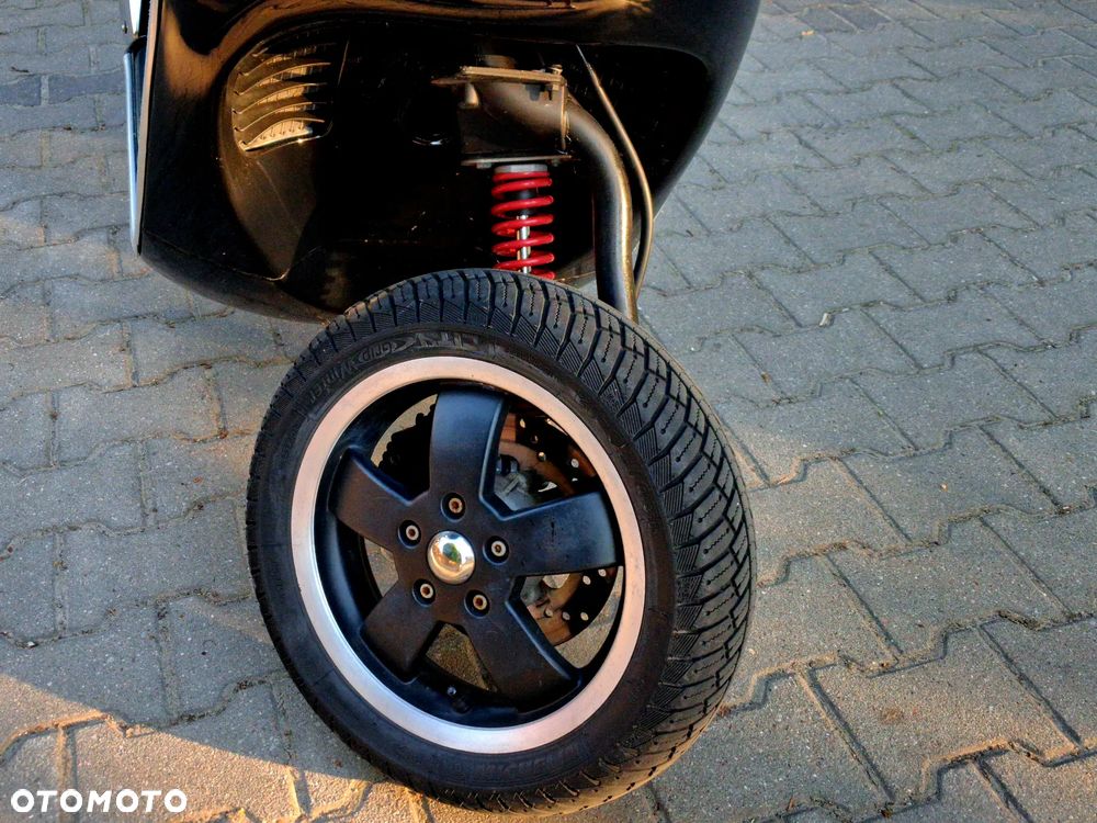 Vespa GTS - 24