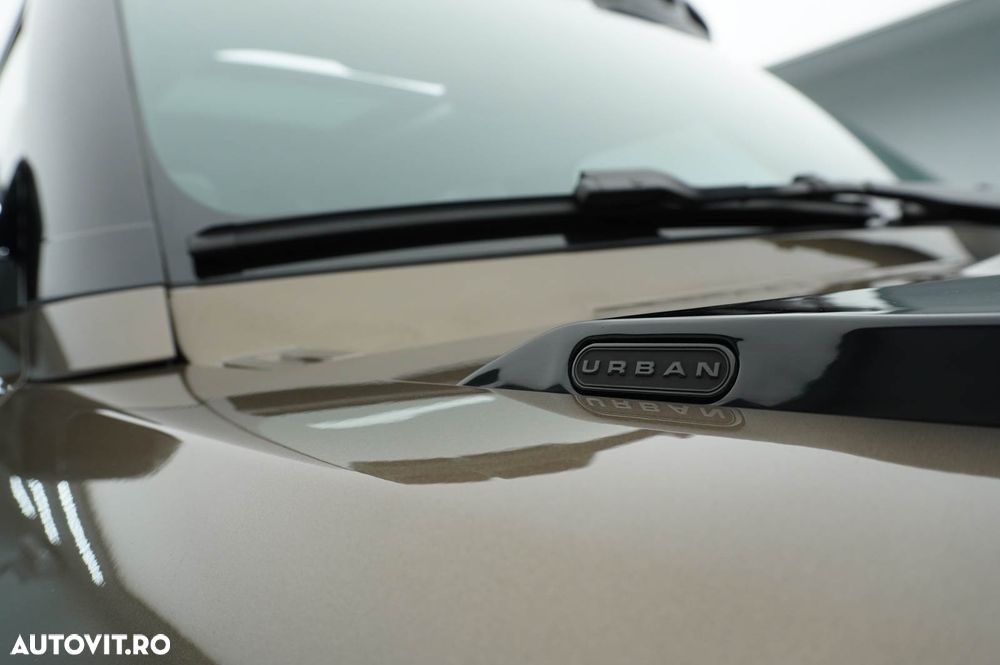 Land Rover Defender 110 3.0D 250 MHEV Hard Top X-Dynamic SE - 13