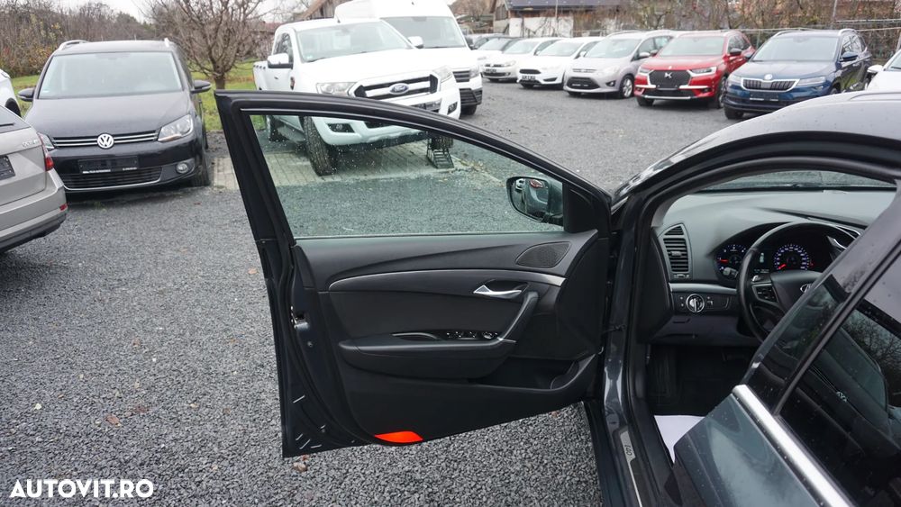 Hyundai i40 i40cw 1.7 CRDi Automatik Fifa World Cup Edition Gold - 6