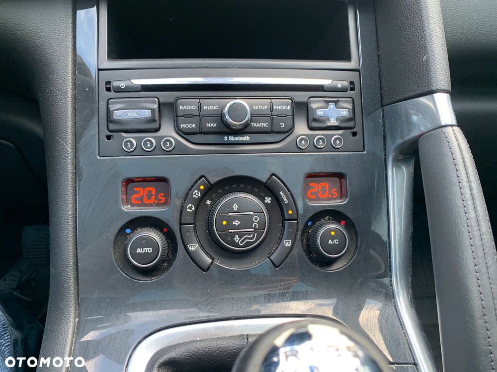 Peugeot 3008 1.6 BlueHDi Style S&S - 17