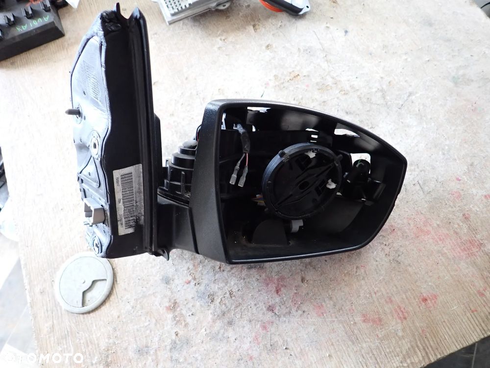 FORD KUGA 13--> LUSTERKO PRAWE EUROPA 8 PIN - 1