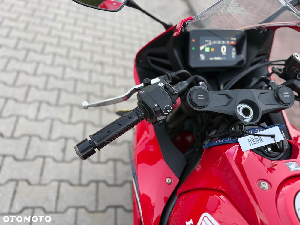 Honda CBR - 26