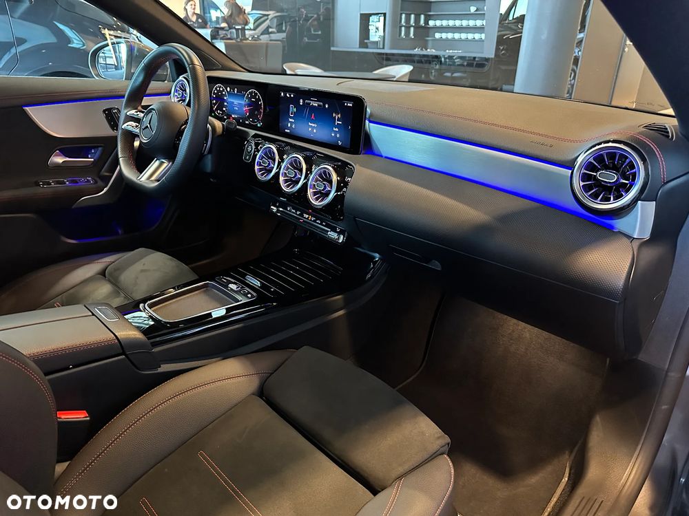 Mercedes-Benz CLA 200 AMG Line 7G-DCT - 15