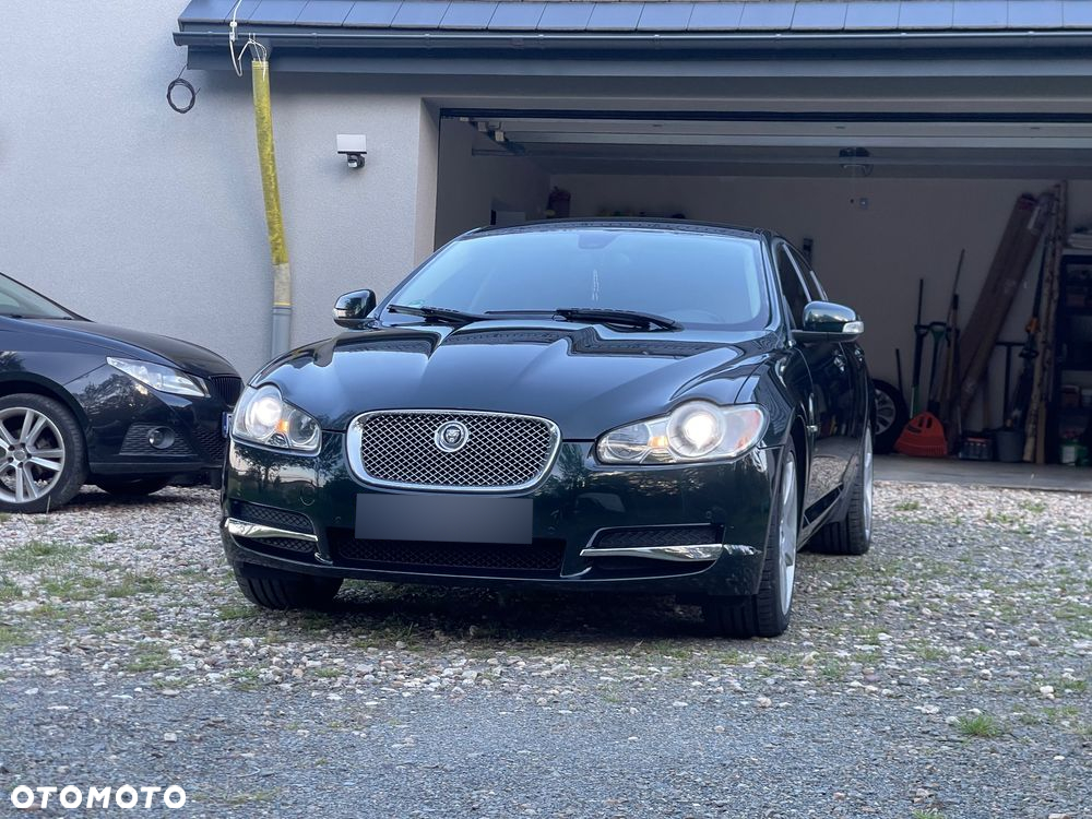 Jaguar XF 2.7 V6 D Luxury - 23