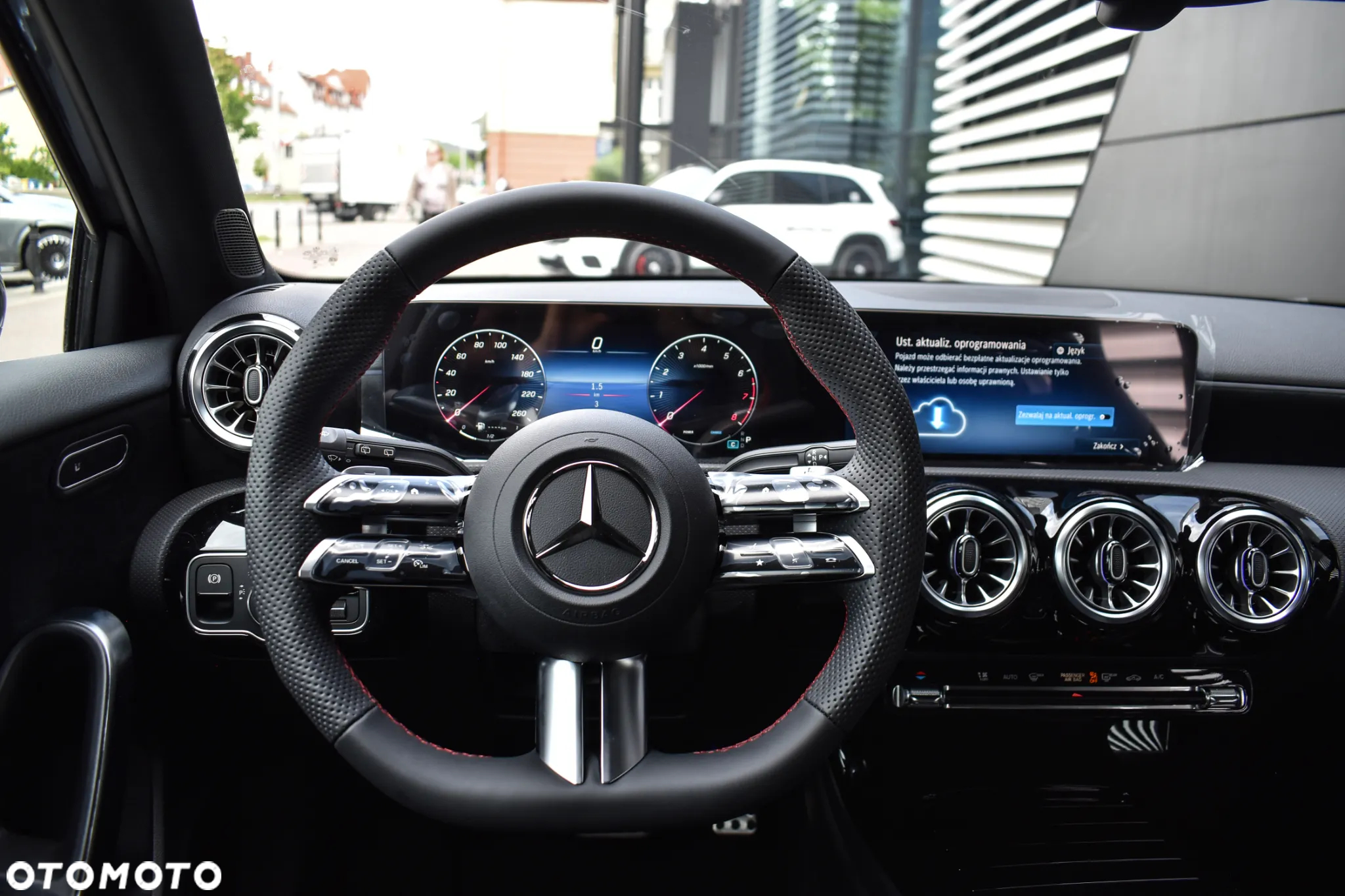 Mercedes-Benz Klasa A 180 7G-DCT AMG Line - 16