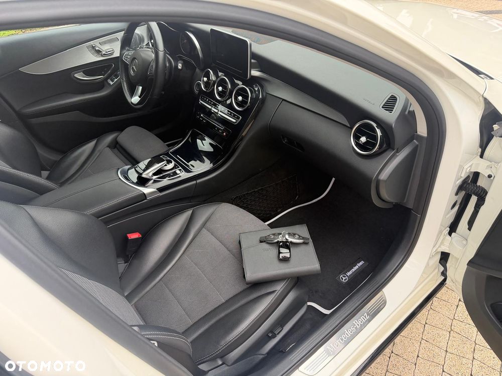 Mercedes-Benz Klasa C 200 9G-TRONIC Exclusive - 6