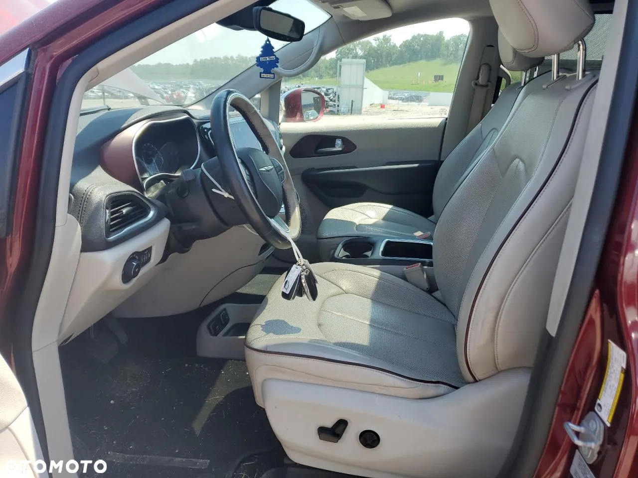Chrysler Pacifica - 7