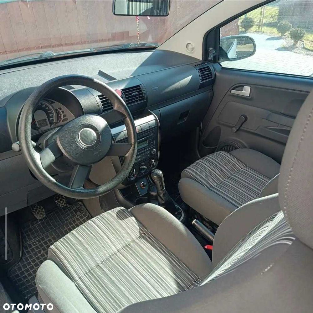 Volkswagen Fox - 5