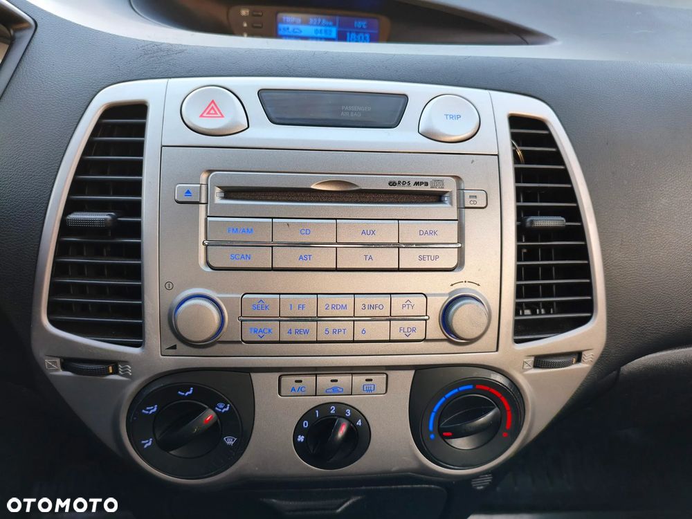 Hyundai i20 1.2 Classic + - 8