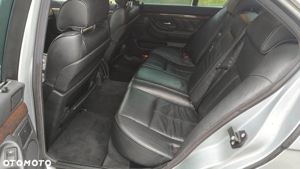 BMW Seria 7 728i L - 11