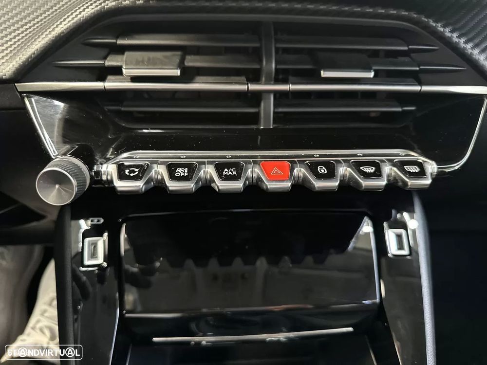 Peugeot 208 1.2 PureTech Allure - 17