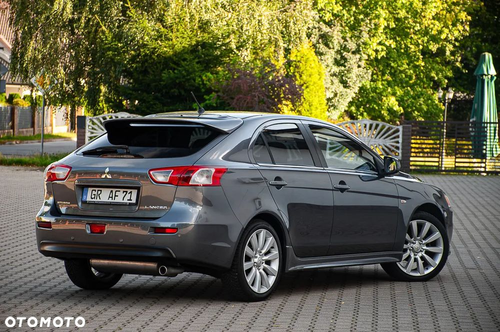 Mitsubishi Lancer 1.8 Intense - 17