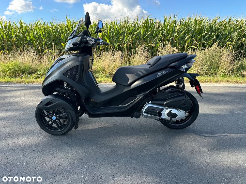 Piaggio MP-3 - 11