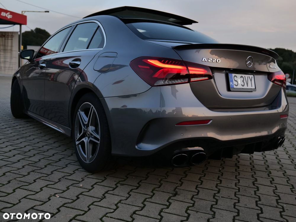 Mercedes-Benz Klasa A 220 4-Matic AMG Line 7G-DCT - 10
