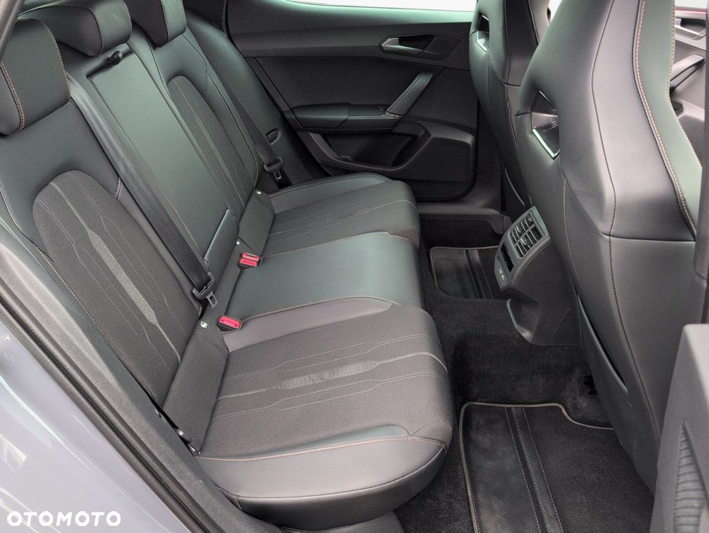 Cupra Leon 1.5 eTSI DSG - 10