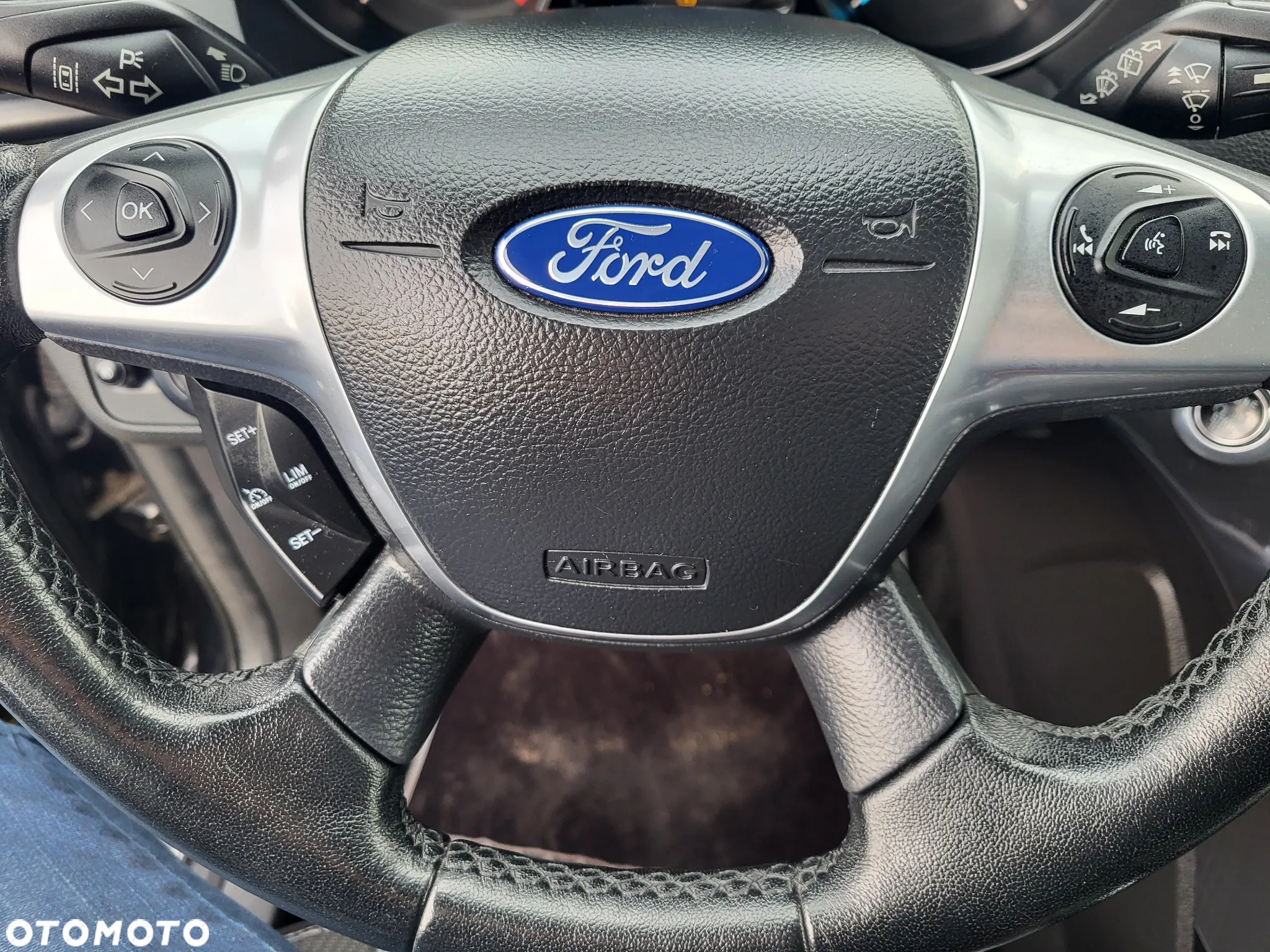 Ford Kuga - 13