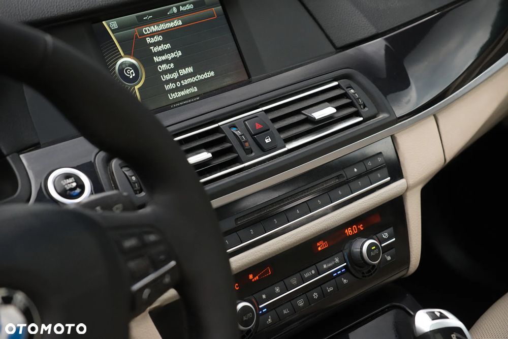 BMW Seria 5 520d Luxury Line - 22