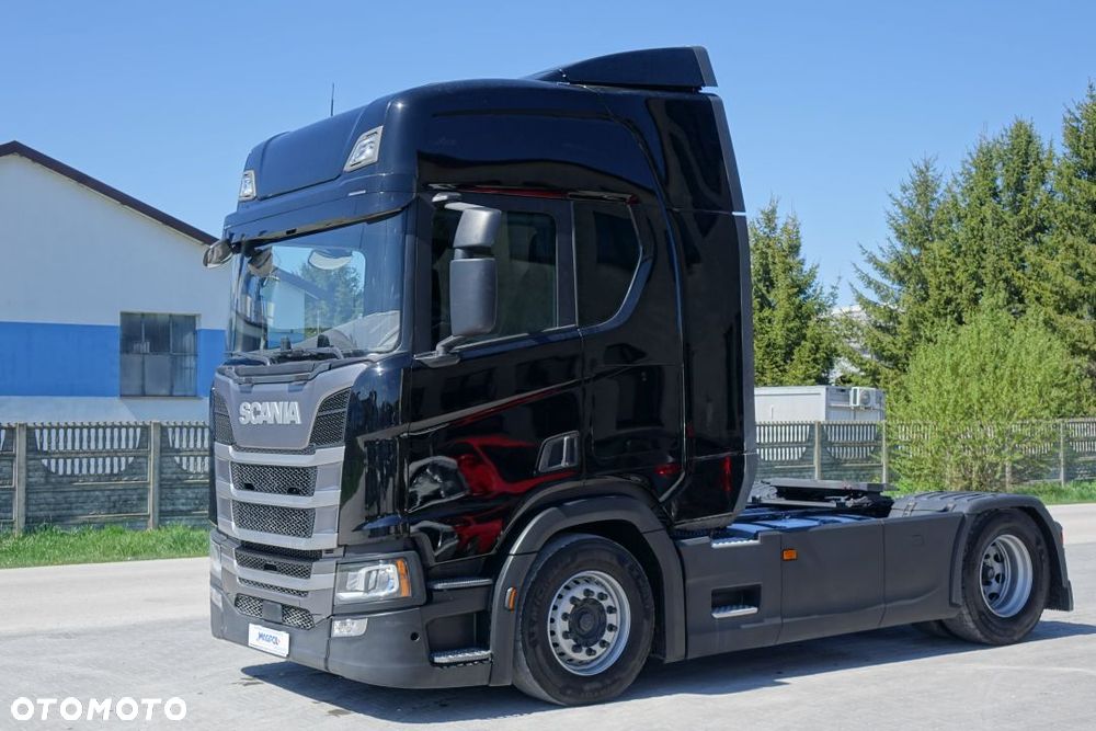 Scania R450 / EURO 6 / STANDARD/ AUTOMAT / RETARDER / LODÓWKA / NAWIGACJA / KLIMATYZACJA POSTOJOWA / 2 ZBIORNIKI
