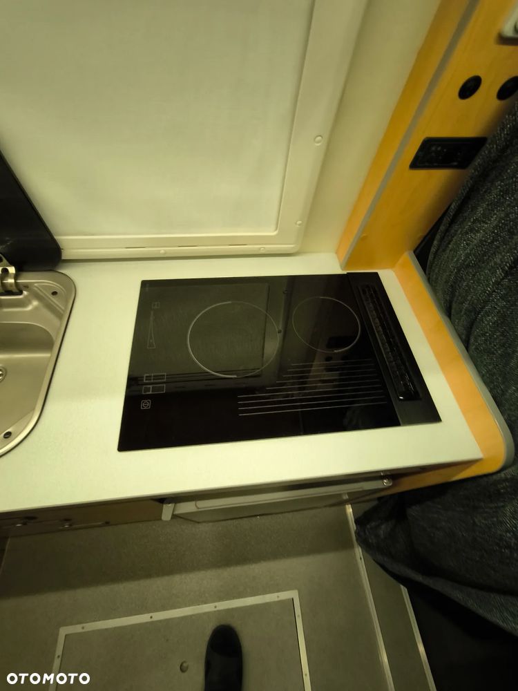 Mercedes-Benz Sprinter - 9