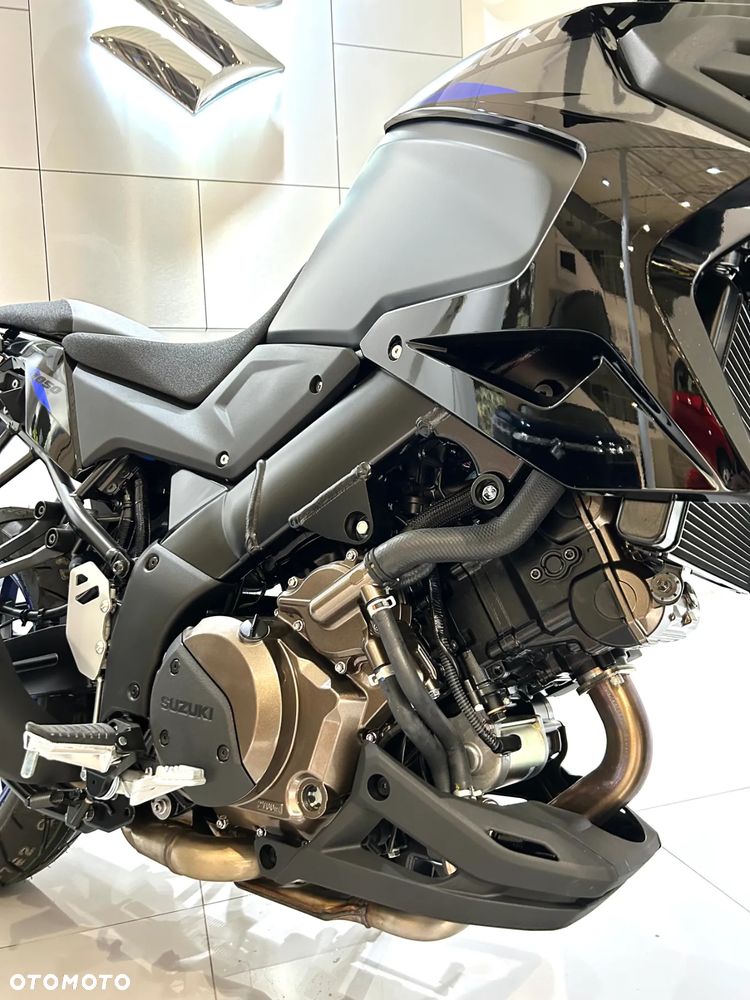 Suzuki V-STROM - 7