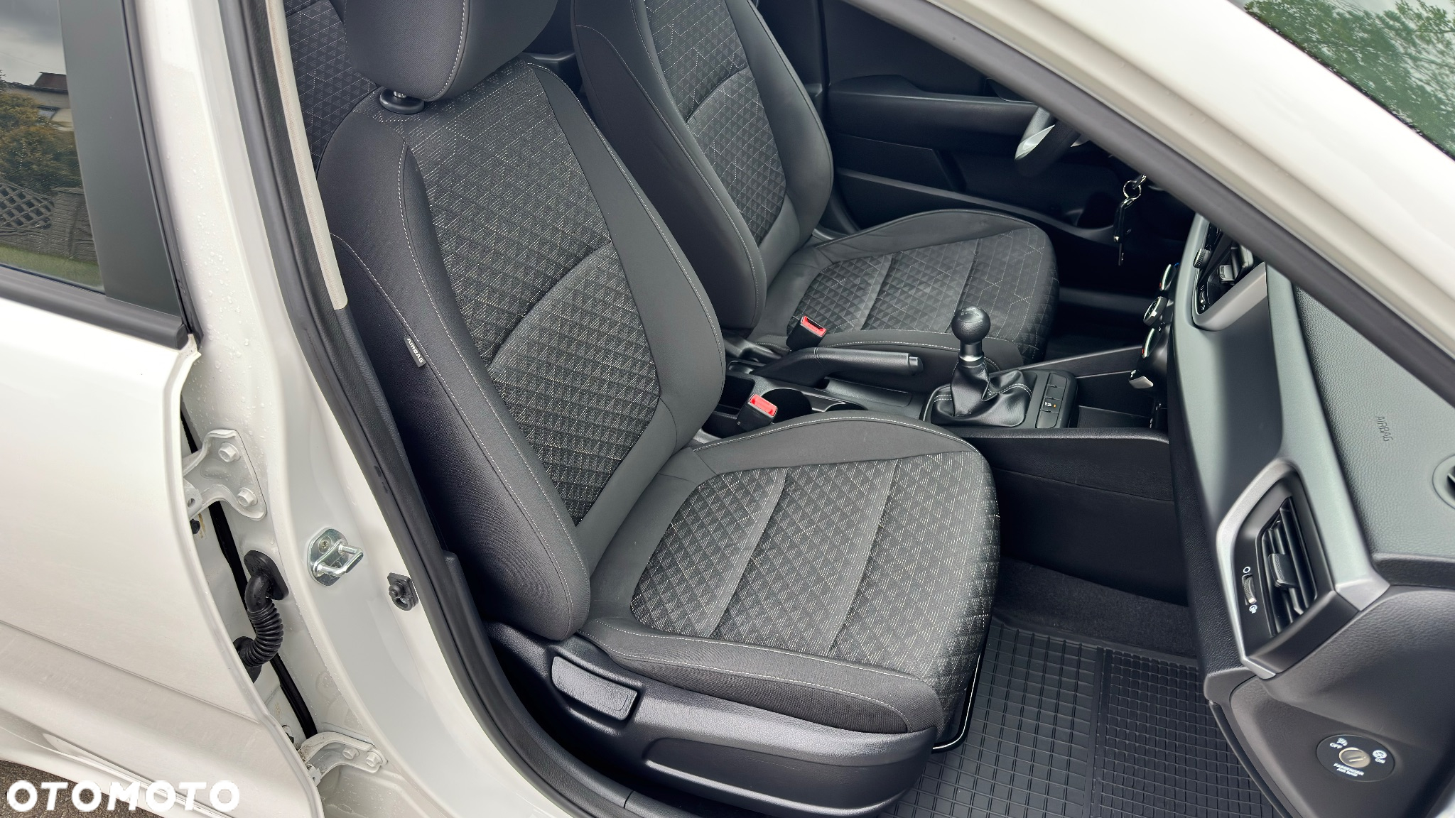 Kia Rio 1.2 Attract - 14