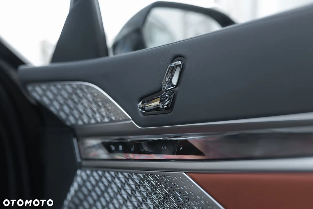 BMW i7 105.7kWh xDrive60 M Sport - 37