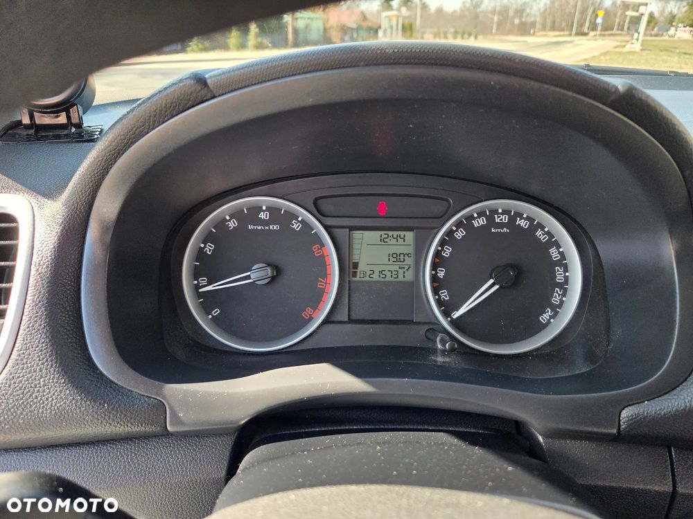 Skoda Fabia 1.4 16V Ambiente - 9