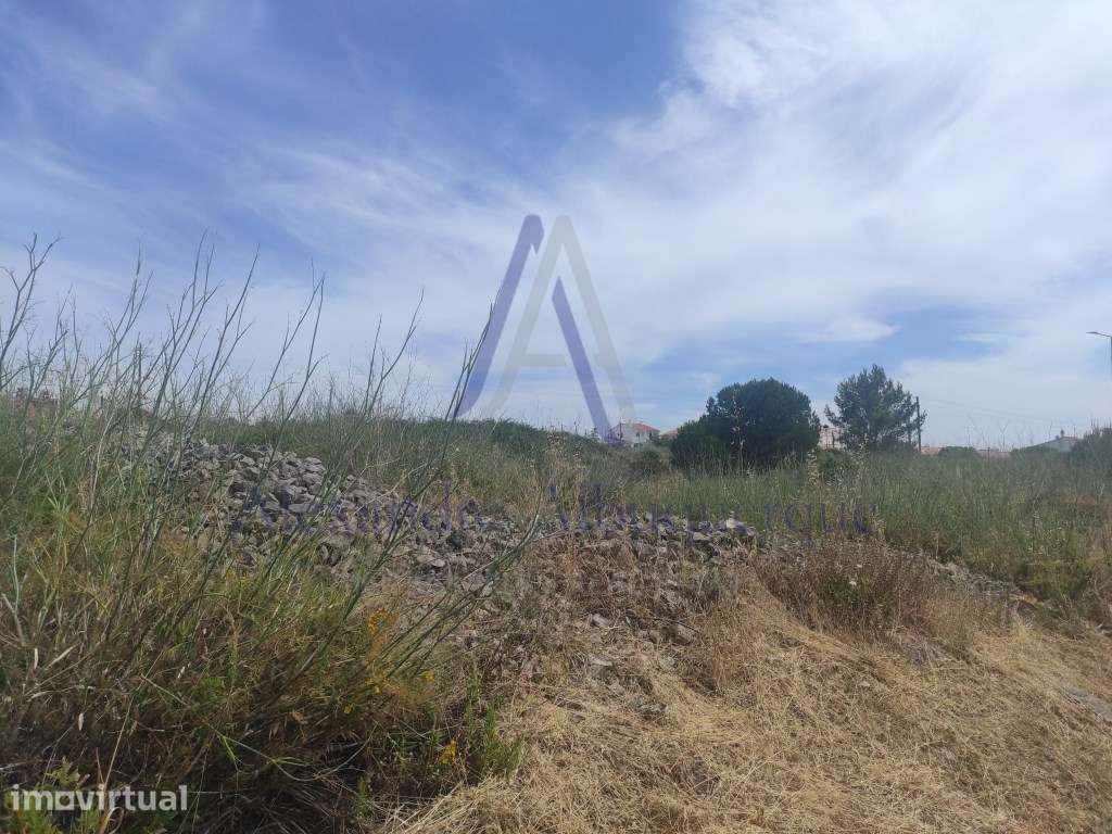 Lote de Terreno à Venda com Vista Deslumbrante para Lisboa , no con... - Grande imagem: 3/4
