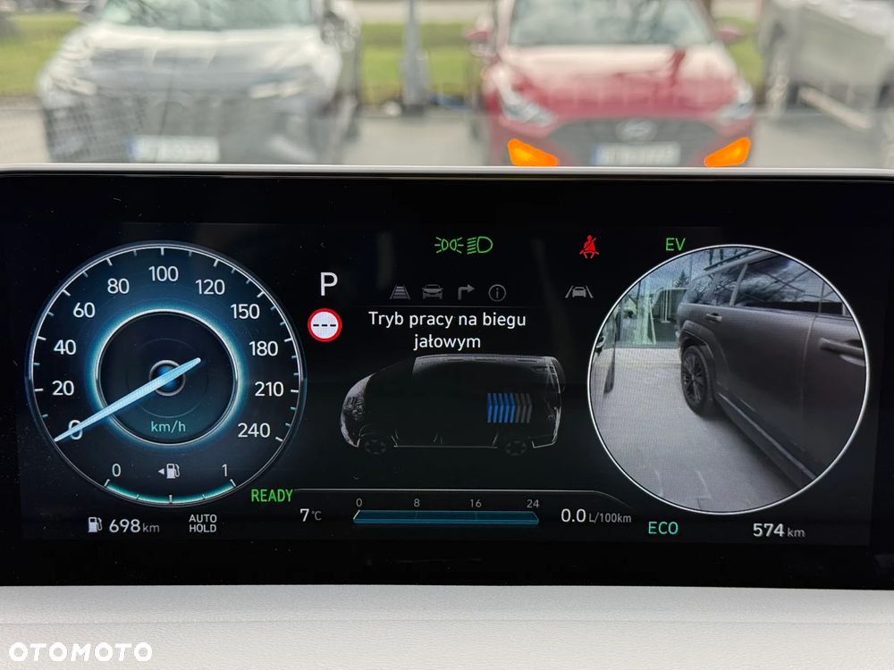 Hyundai Staria 1.6 T-GDI HEV Luxury - 12