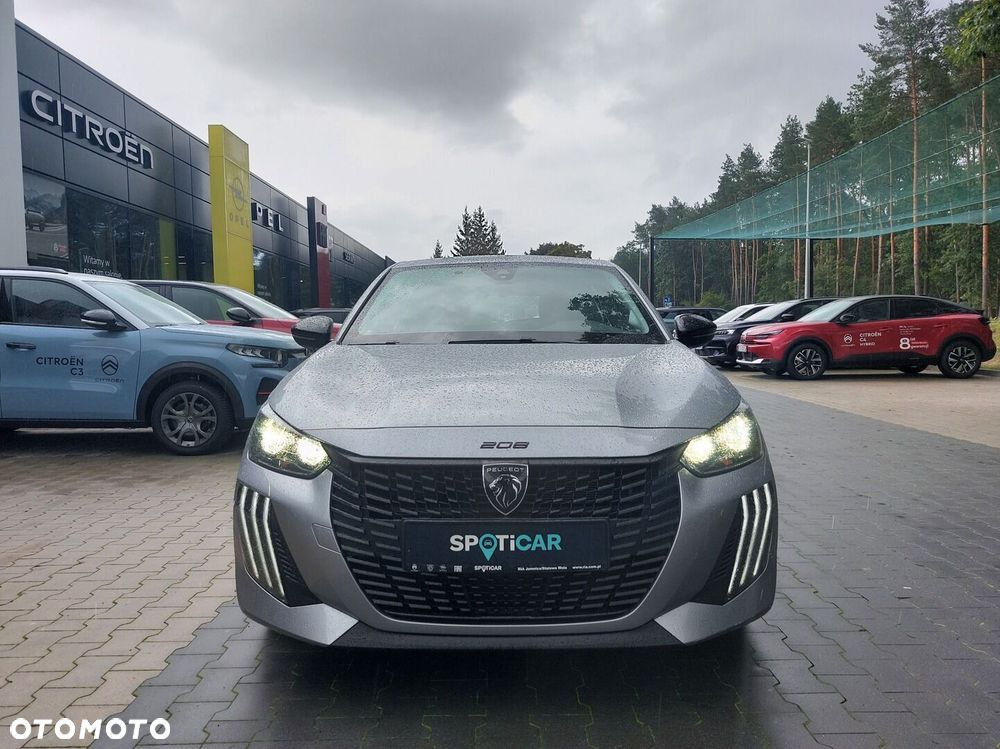 Peugeot 208 - 5