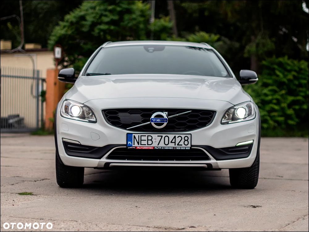 Volvo V60 Cross Country - 3