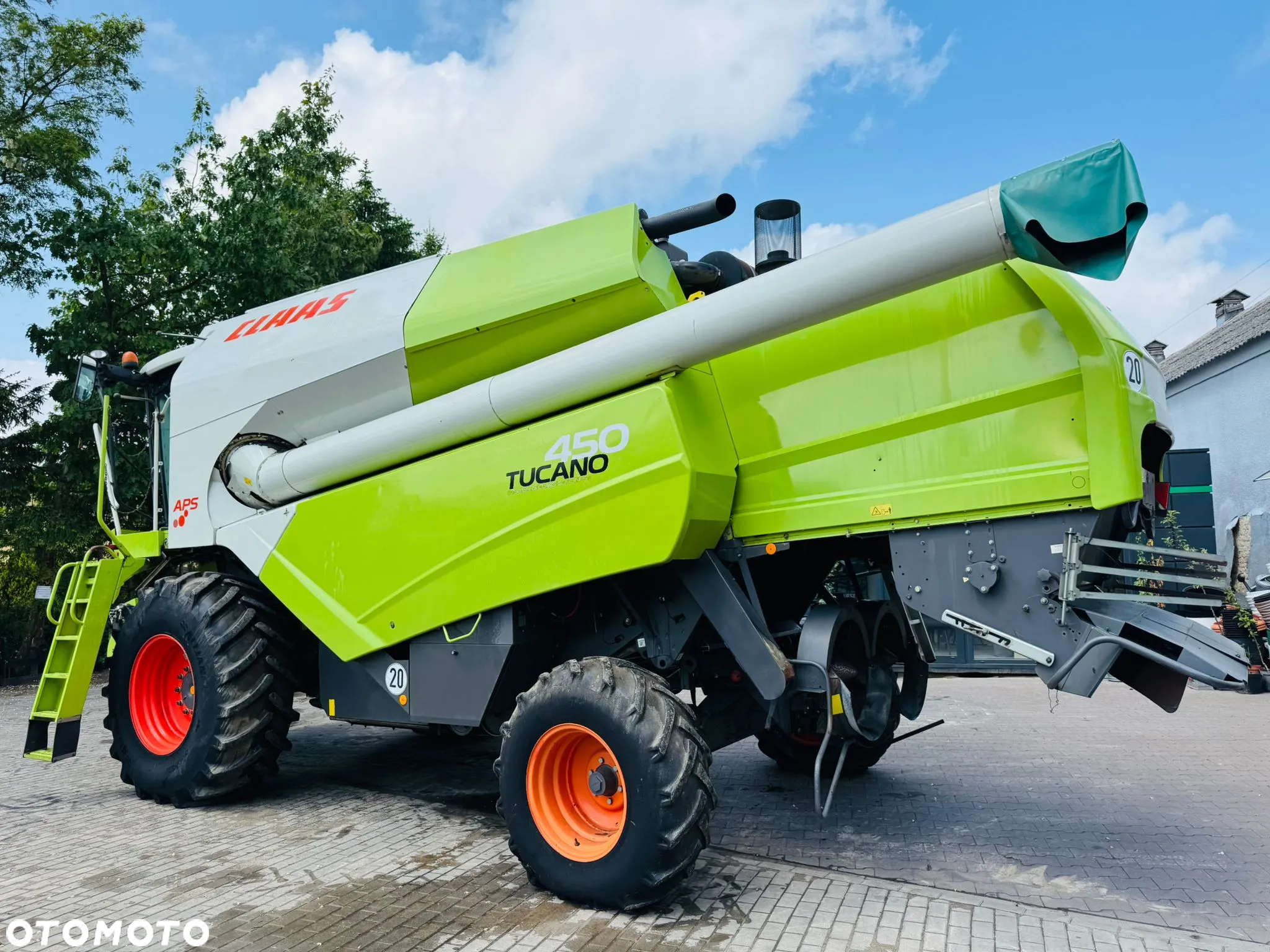 Claas Tucano 450 - 10