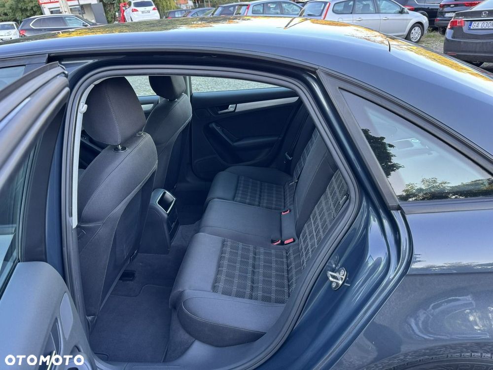 Audi A4 Limousine - 19