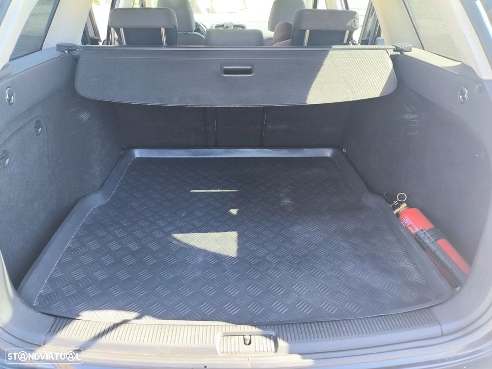 VW Golf Variant 1.6 TDi Confortline - 11