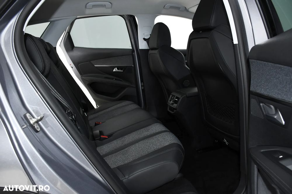 Peugeot 3008 PureTech 130 Stop & Start GPF EAT8 Allure - 7