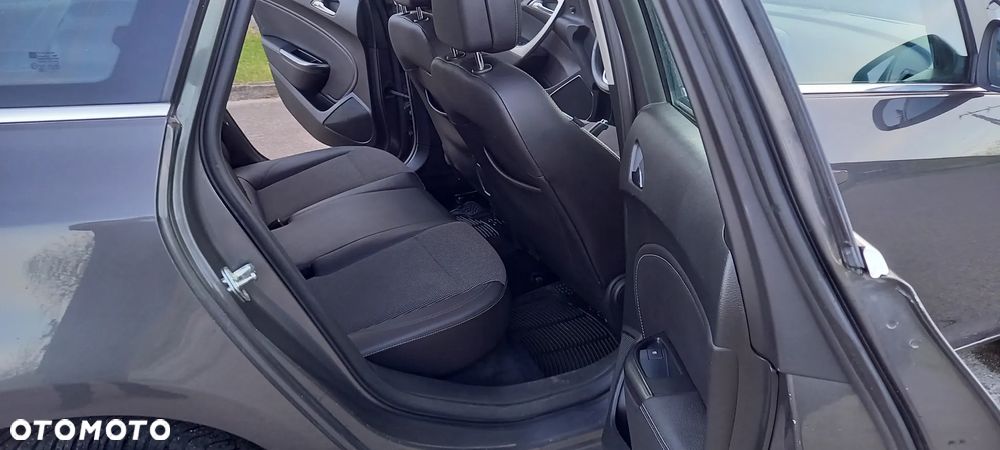 Opel Astra 1.7 CDTI DPF Cosmo - 15