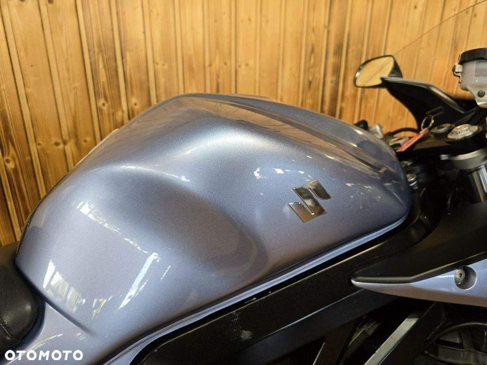 Suzuki SV - 16
