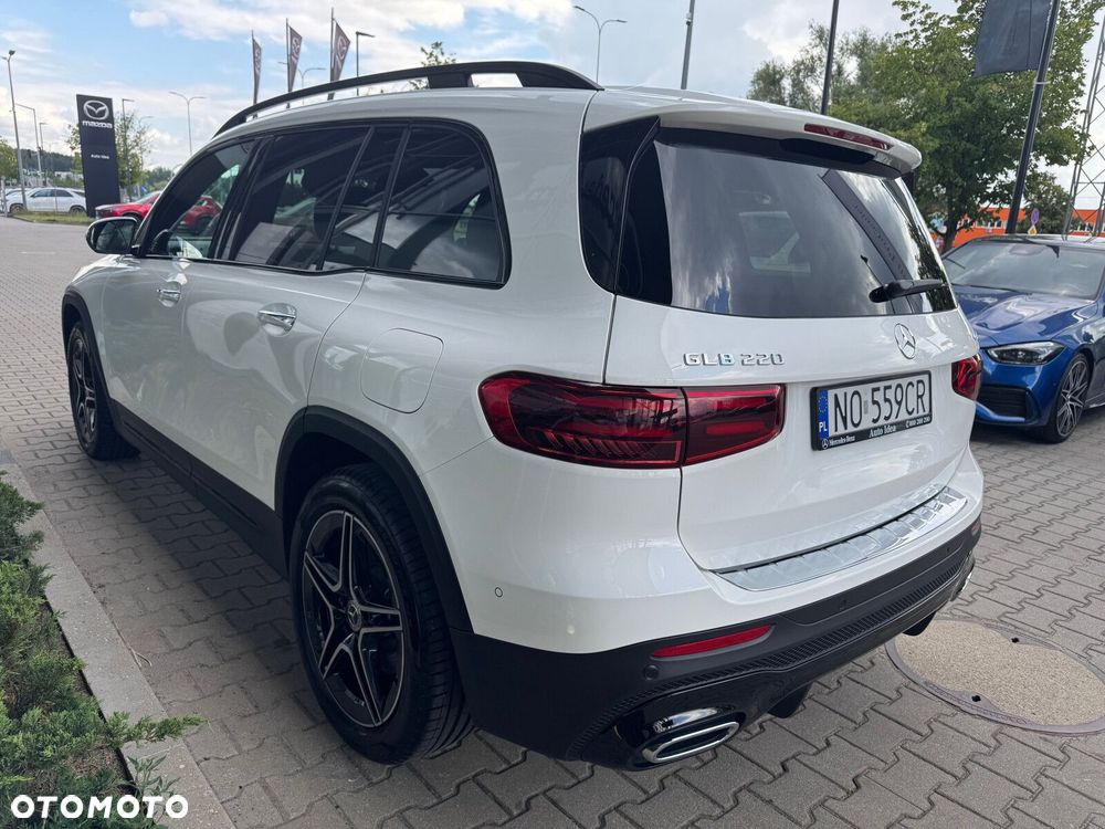 Mercedes-Benz GLB - 5