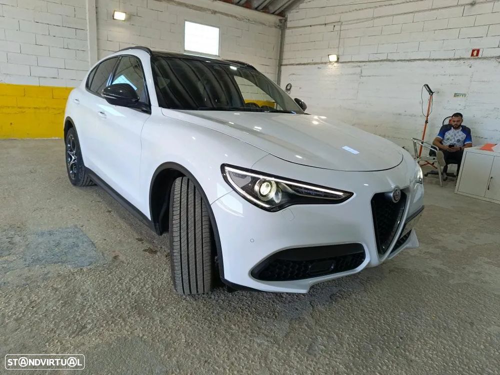 Alfa Romeo Stelvio 2.2 D B-Tech AT8 - 4