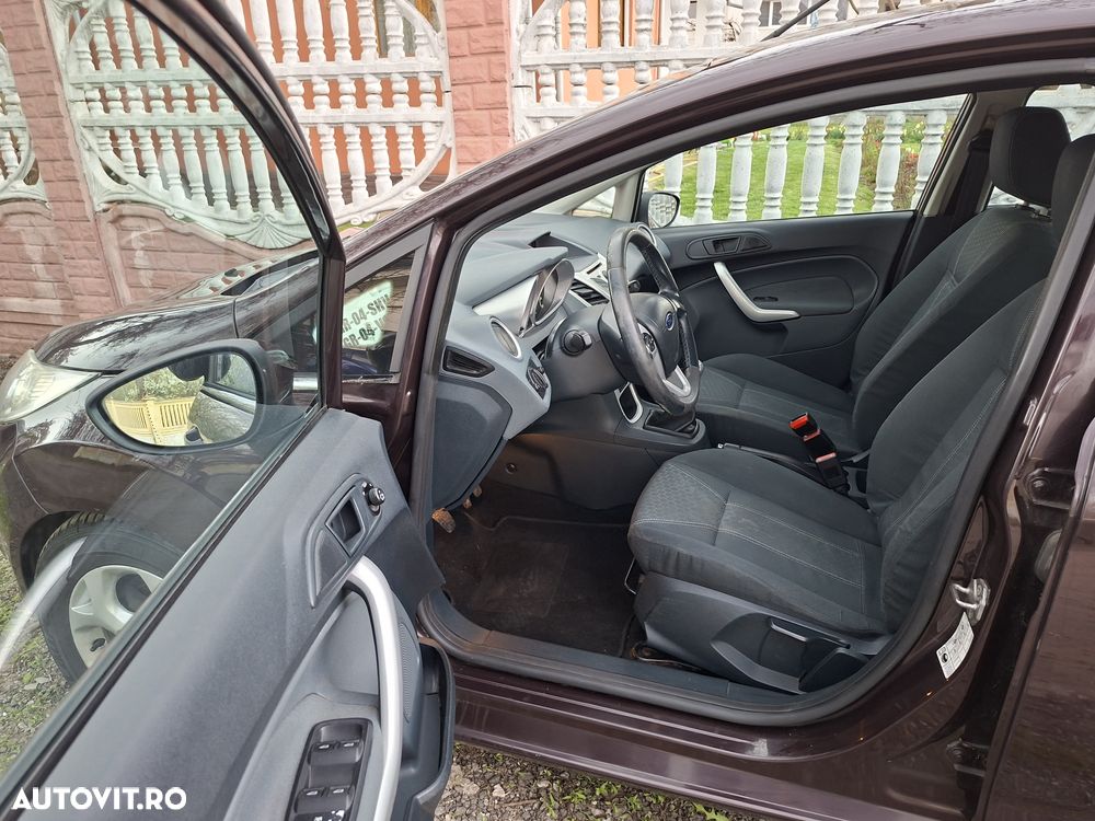 Ford Fiesta 1.4i Titanium - 3