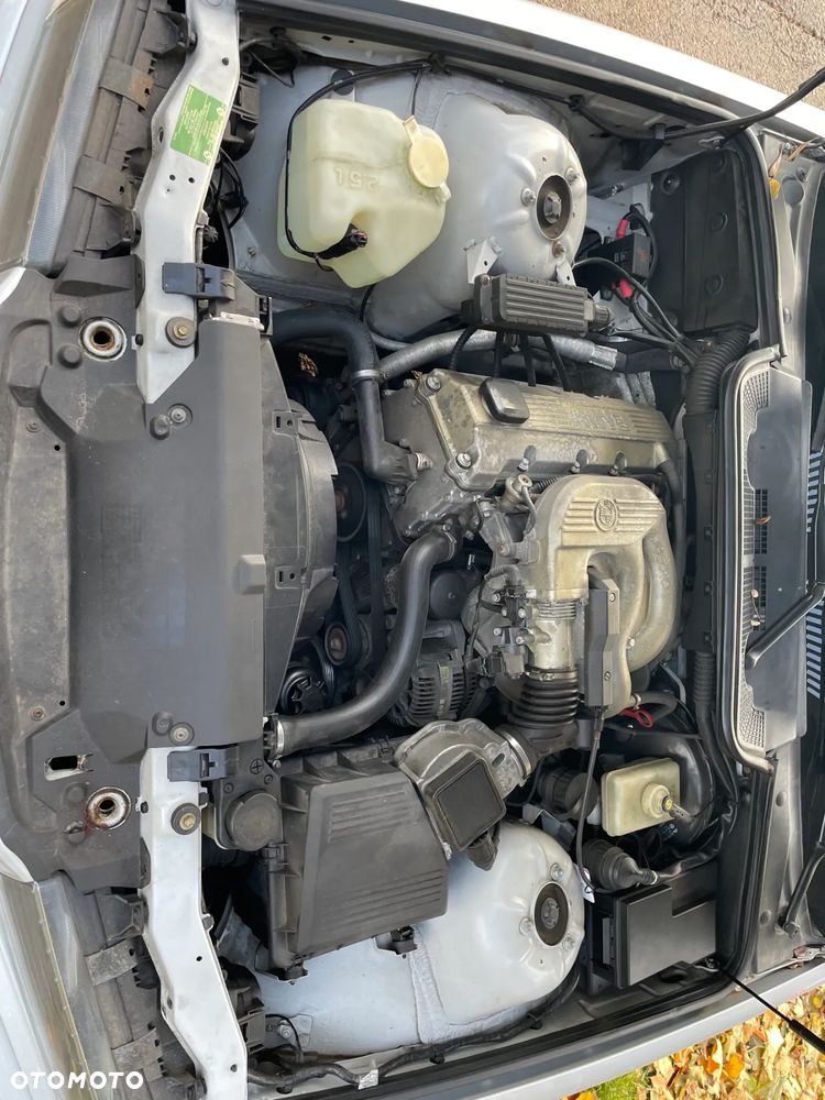 BMW Seria 3 318i Cabriolet - 13