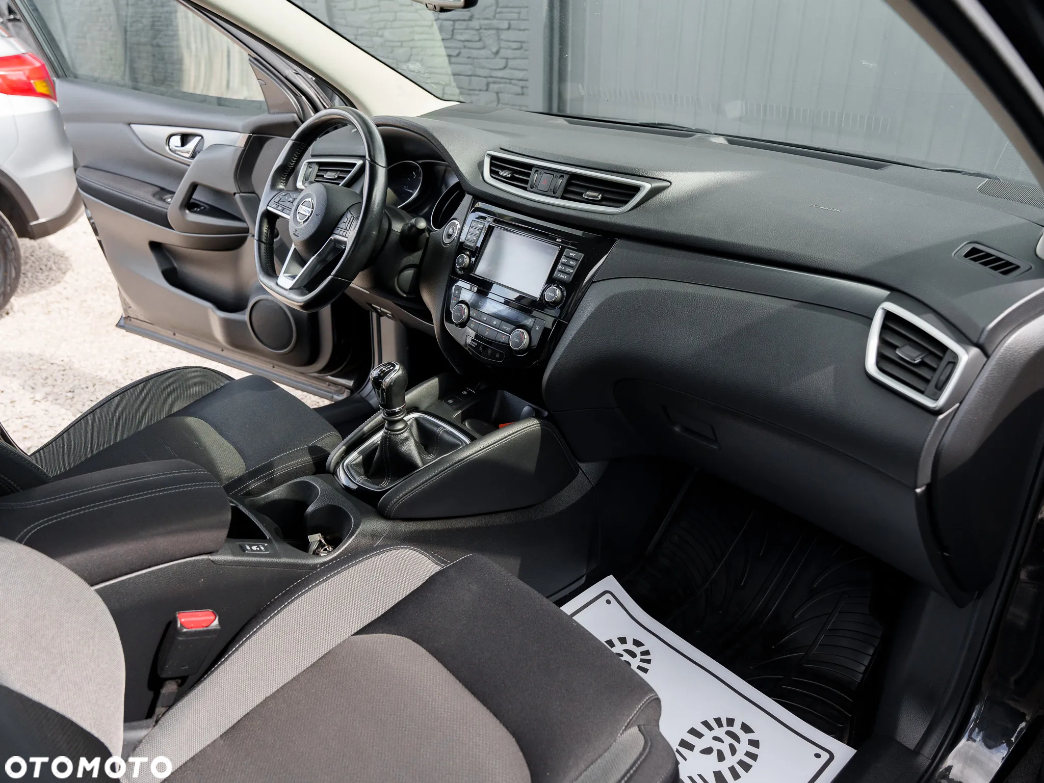 Nissan Qashqai 1.5 dCi Black Edition EU6 - 16