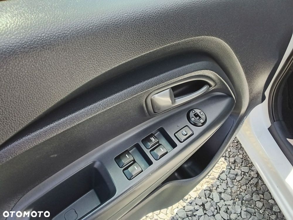 Kia Rio 1.2 Dream Team Edition - 22