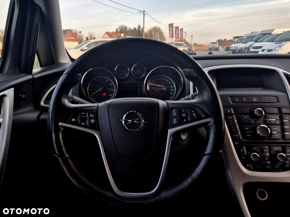 Opel Astra 1.4 Turbo 150 Jahre - 36