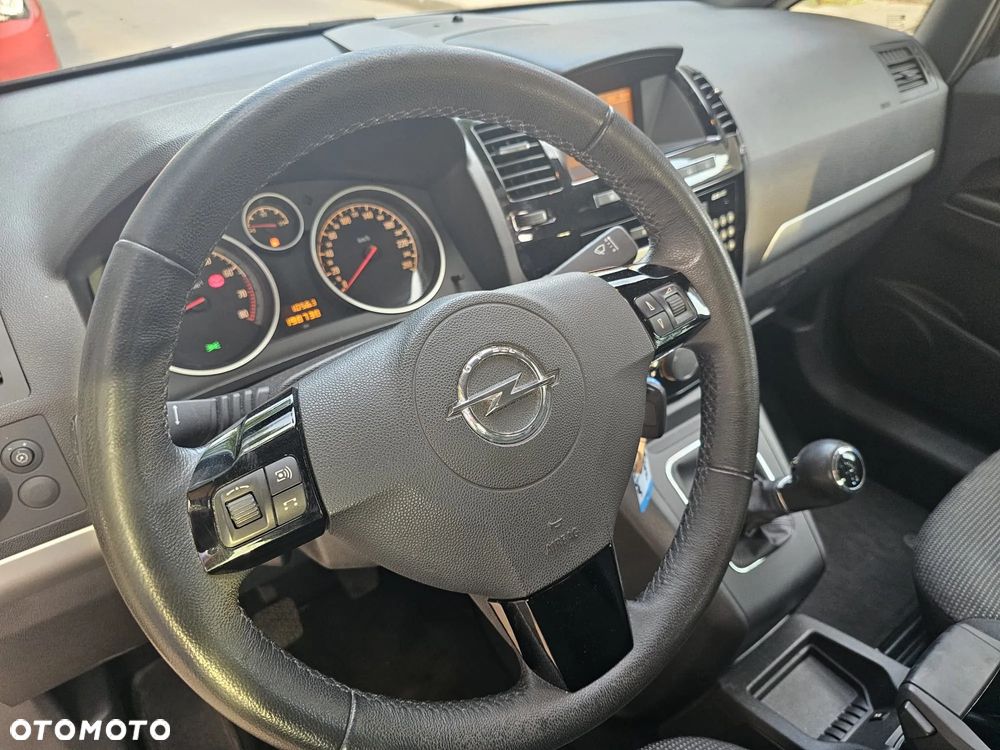 Opel Zafira 1.8 Cosmo - 17