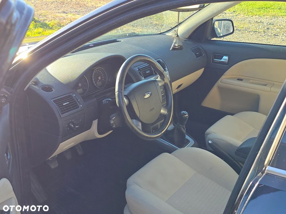 Ford Mondeo - 15