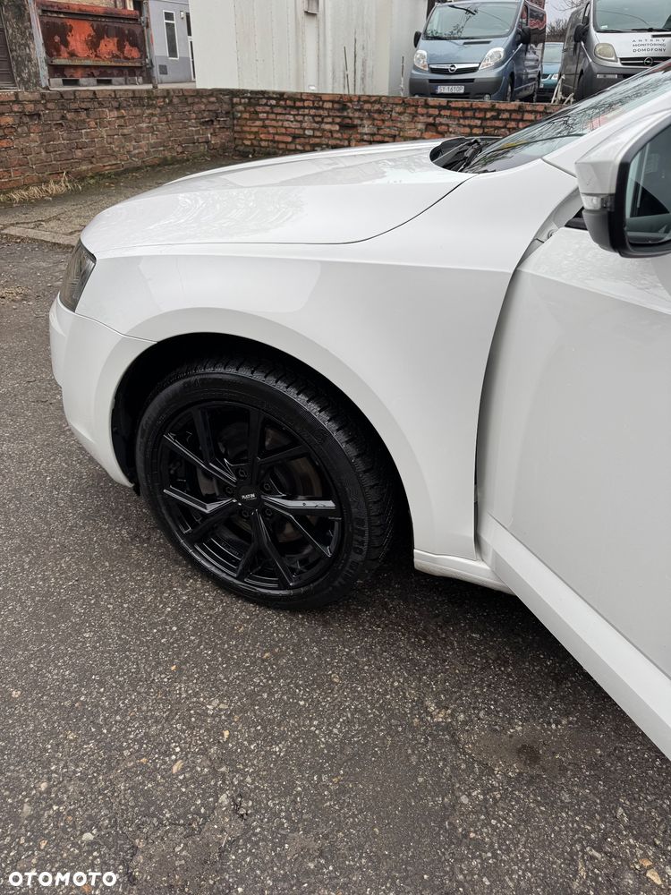 Skoda Octavia 2.0 TDI (Green tec) 4x4 DSG RS - 5