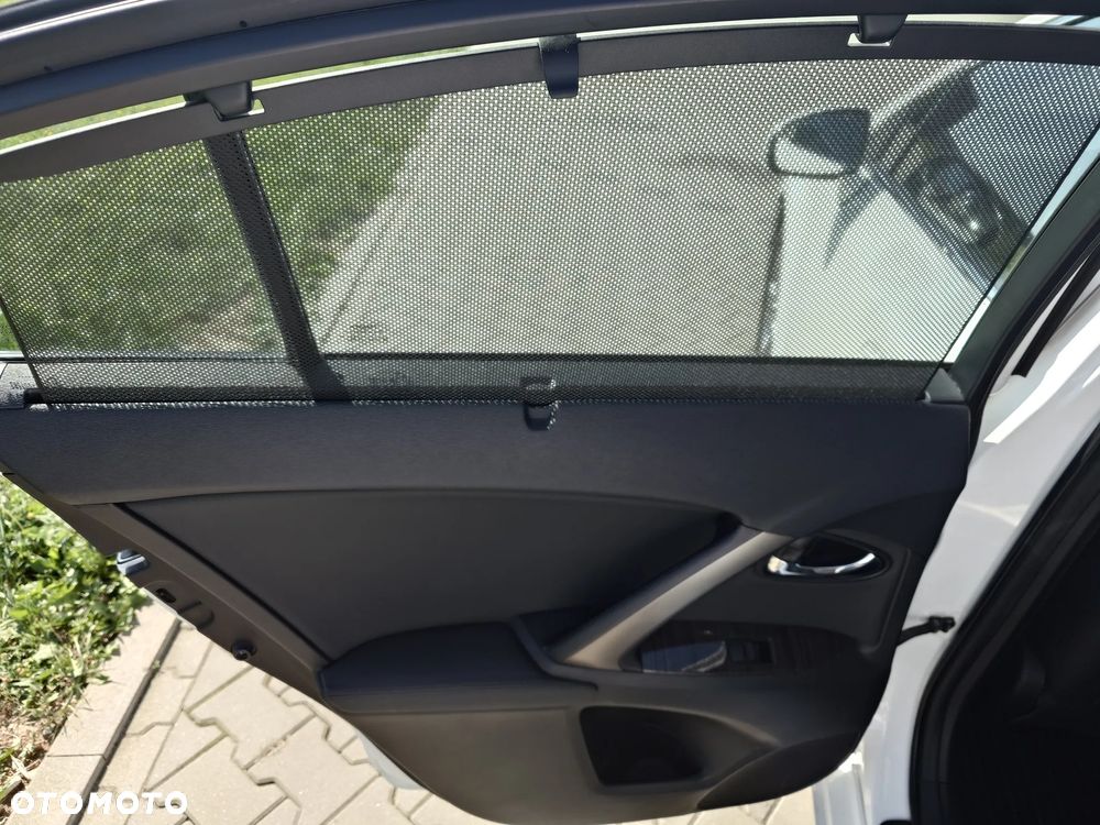 Toyota Avensis 1.8 Premium - 15