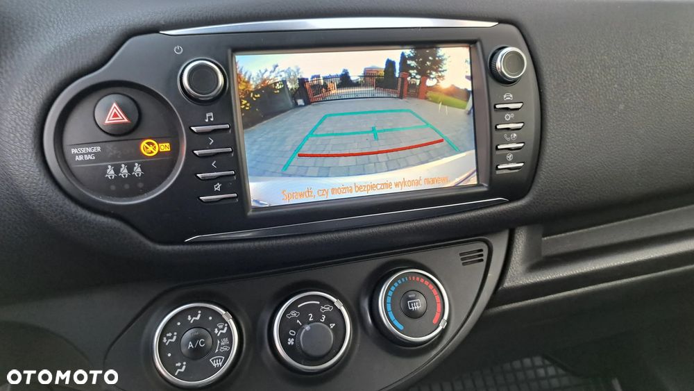 Toyota Yaris 1.5 Premium - 18